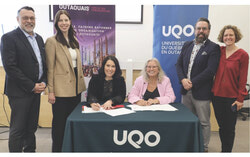 From left to right: André Groulx, Director of Business Events and Development at Tourisme Outaouais; Lélia Bâcle-Mainguy, Chair of the Board of Directors of Tourisme Outaouais; Tourisme Outaouais President and CEO Geneviève Latulippe, UQO Rector Murielle Laberge, UQO Dean of Research and Creation Simon Beaudry, and Marie-Pierre Hamel, Assistant to the Vice-Rector for Research, Creation, Partnerships, and Internationalization. Photo: Courtesy