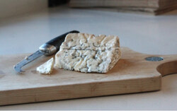 Cinq fromages de l’Outaouais, dont trois sont produits par la Fromagerie Montebello et deux par la Trappe à Fromage, figurent parmi les 63 finalistes au 26e concours Sélection Caseus. Photo : Gracieuseté de la Fromagerie Montebello