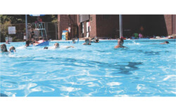 Gatineau is drawing up a 10-year plan for its aging outdoor pools, most built in the early 1970s and concentrated in Hull, as councillors push to keep and modernize them in the face of hotter summers. Photo: Courtesy of the City of Gatineau